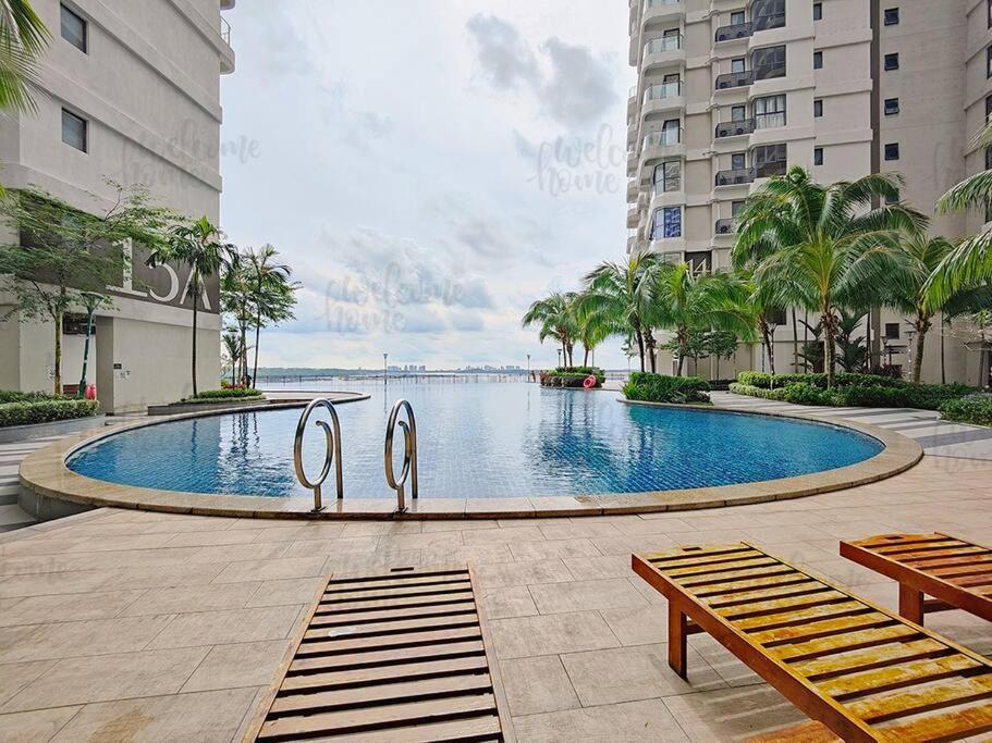 Bay Laurel, Country Garden Danga Bay Homestay By Welcome Home Джохор-Бару Екстер'єр фото